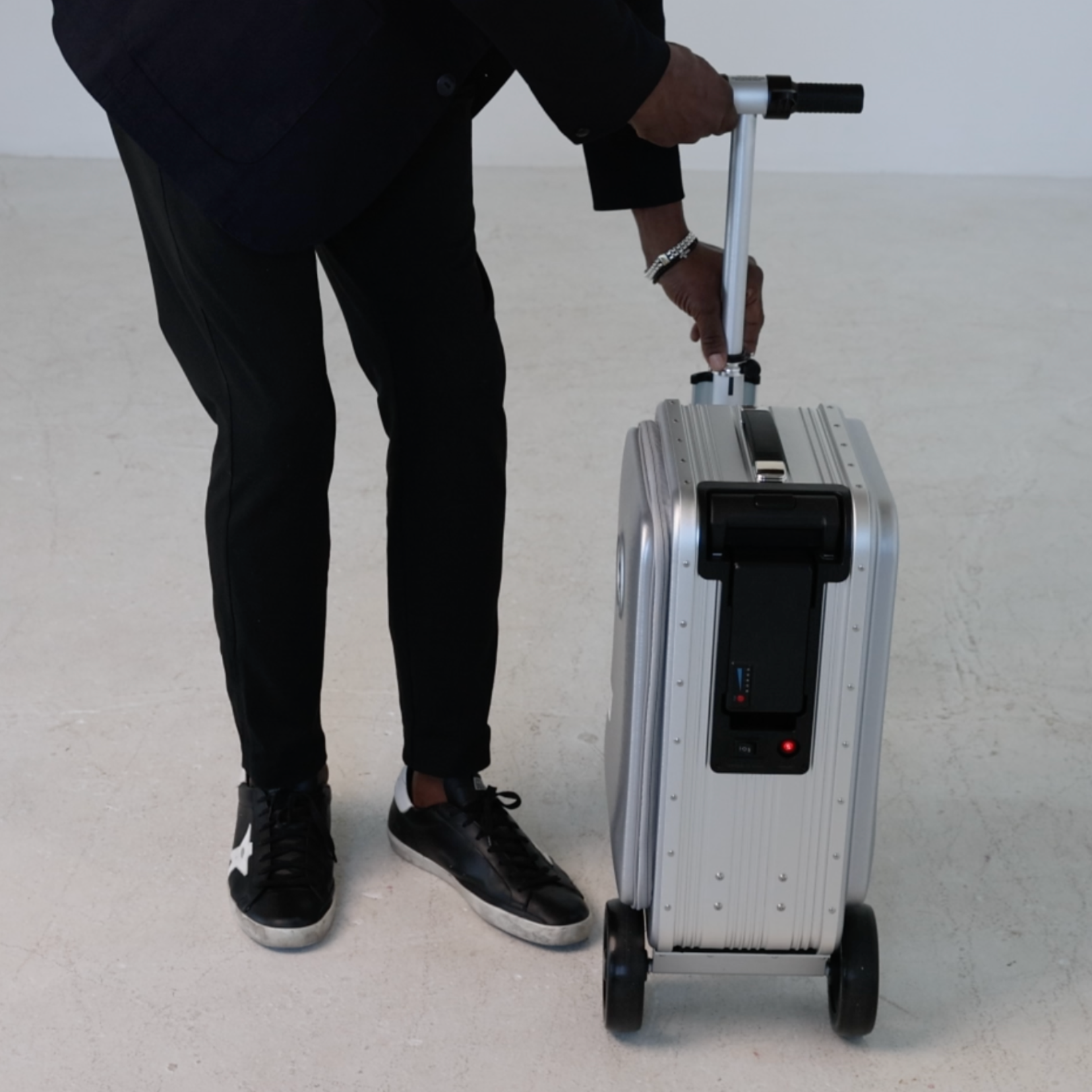 Airwheel SE3S Smart Rideable Suitcase