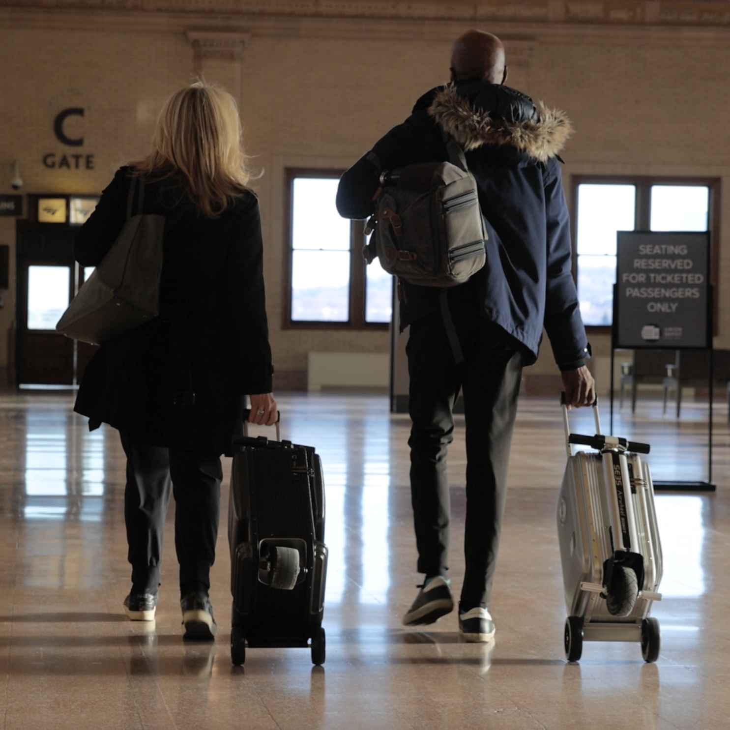 Airwheel SE3S Smart Rideable Suitcase